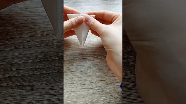 Как сделать напальчник в виде зайки. Как сделать зайку из салфетки Как сделать зайку оригами. смотреть онлайн