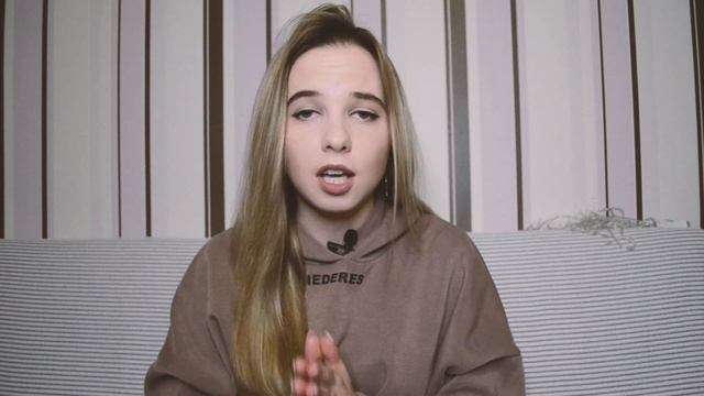 НУЖНО ЛИ ГОВОРИТЬ О СВОИХ ЧУВСТВАХ? #shorts смотреть онлайн