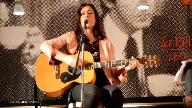 PAOLA TURCI - QUANTE VITE VIVIAMO @ Live Feltrinelli Milano смотреть онлайн
