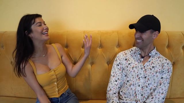 Models React to Magic! смотреть онлайн