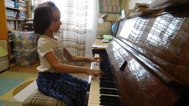 Марианна Лемешкина, 7 лет. П.И.Чайковский "Камаринская" смотреть онлайн