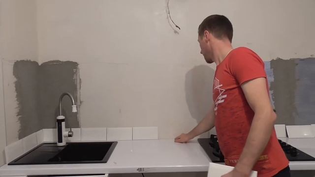 Моя кухня Часть 5. Подготовка стен фартука. Раскладка плитки. Как выложить фартук смотреть онлайн