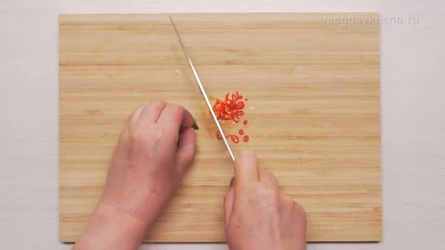 Идеальная закуска - БИТЫЕ ОГУРЦЫ! Китайская кухня. Рецепт от Всегда Вкусно!.mp4 смотреть онлайн