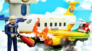 Машины помощники — Загорелся САМОЛЕТ? ✈️ Вызываем подмогу — Видео для малышей про игрушки