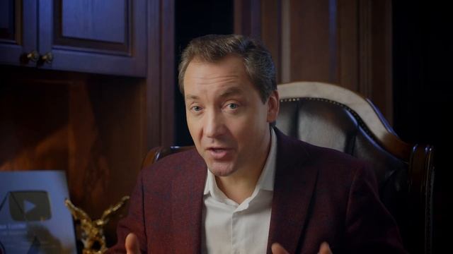 КРИЗИС! ? Как выжить? Когда нет работы и денег! Как продавать больше! / Роман Василенко смотреть онлайн