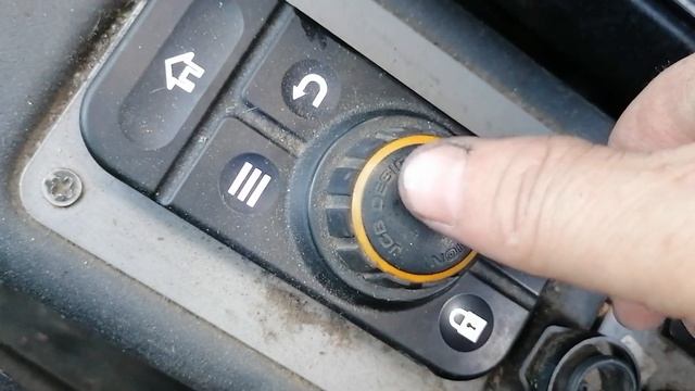 К обнулить сервисное обслуживание на JCB 205 смотреть онлайн