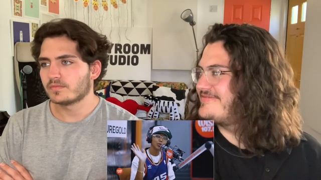 Twin Musicians REACT | Moon - Nik Makino ft Flow G | Wish 107.5 Bus смотреть онлайн