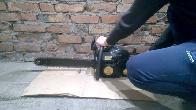 Запуск бензопилы Champion 55 смотреть онлайн