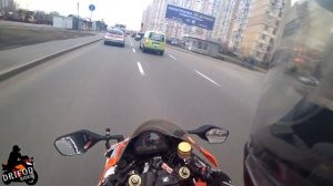Преследование мотоцикла полицией. Езда на спортбайке Honda CBR1000RR по городу.
