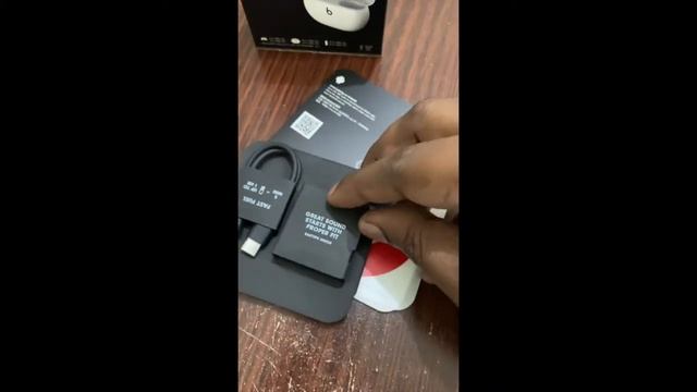 Beats Studio Buds -White unboxing & Review in Tamil смотреть онлайн