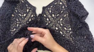 Жилет - топ крючком из квадратным мотивов. Бесплатный МК.