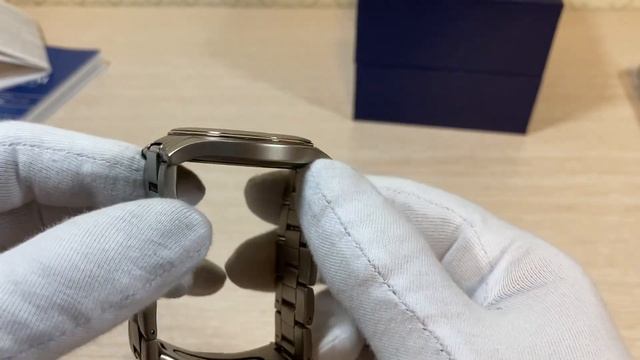 Недорогие титановые часы Festina смотреть онлайн