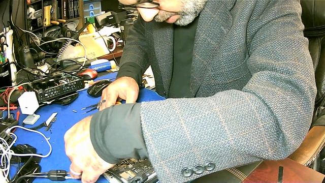 MacBook Pro A1502 How to replace battery смотреть онлайн