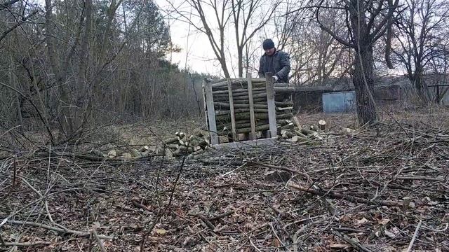 СУПЕР КОЗЁЛ !!!!!БОЛЬШЕ ТРАТИШЬ ВРЕМЯ НА УБОРКУ ДРОВ Распиловочный #козлик в реальном времени смотреть онлайн