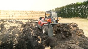 Почему компактный телескопический погрузчик незаменим в хозяйстве?