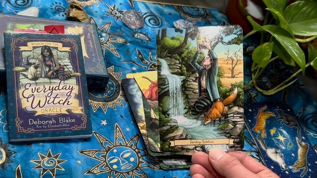 Every Day Witch Oracle Unboxing смотреть онлайн