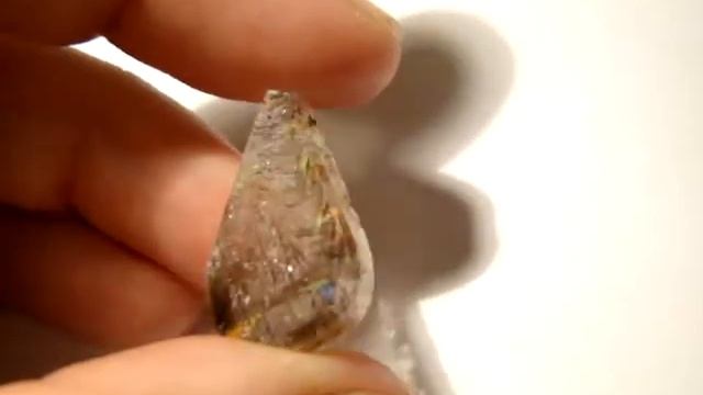 Кварц с красным гематитом и гётитом смотреть онлайн