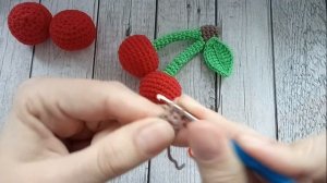 Вишня черешня вязаная крючком / crochet cherry