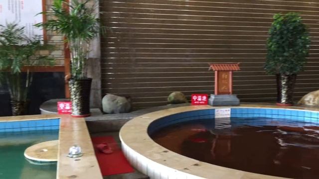 Крытый бассейн с термальной водой смотреть онлайн