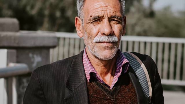 Все думали он герой, но никто не догадывался, почему его сестра закрывает дверь в комнату на замок