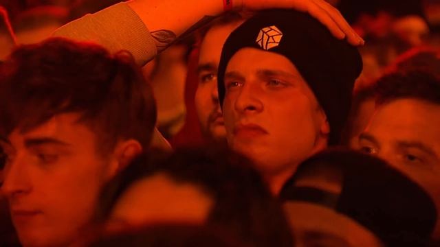 D-low playing 'Keep Sane' Live at the GBB 21) смотреть онлайн