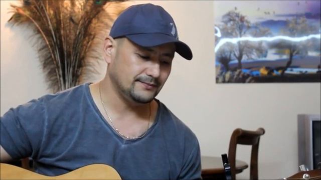 Казах поет классную песню, аж за душу берет! смотреть онлайн