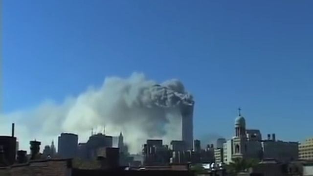 ‪September 11, 2001‬ attack - twin towers collapse : Rare Raw Video: Natural sound. смотреть онлайн