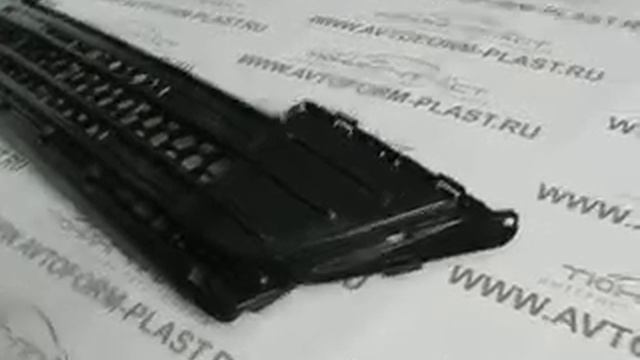 Вставка в передний бампер Lada Largus "Elegance". смотреть онлайн