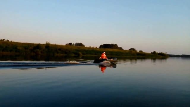 Кайман 330 + Mercury 5, Посейдон 320 + Ветерок 8. смотреть онлайн