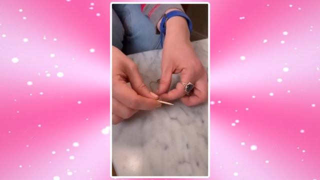 УЗЕЛОК НА ЗОЛОТОЙ ЦЕПОЧКЕ смотреть онлайн