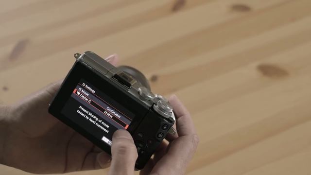 Canon EOS M6 - Hands On Review смотреть онлайн