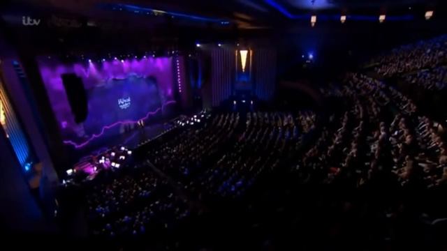"Something Stupid" - Robbie Williams & David Walliams (13/12/2016) смотреть онлайн