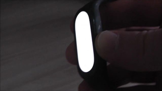 Как включить фонарик на фитнес браслете Xiaomi Mi Band 7 ? смотреть онлайн