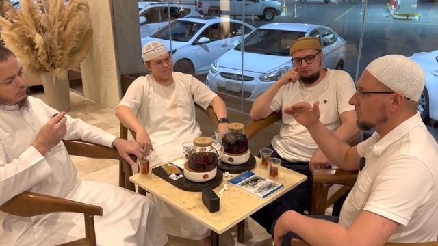 Чем занимаются российские студенты в Медине??? смотреть онлайн