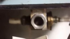 Проверка свечей под давлением.