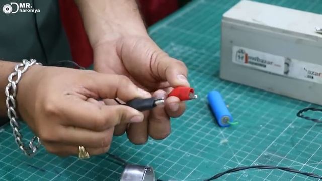 खराब cooler की motor से बनाया Mini Generator || Mini 220v Generator смотреть онлайн