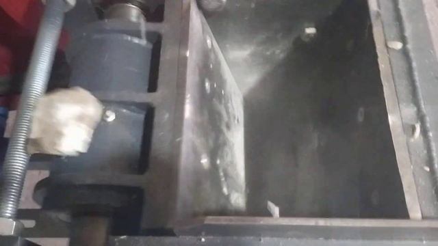 Щековая дробилка камня 4 кВт. смотреть онлайн