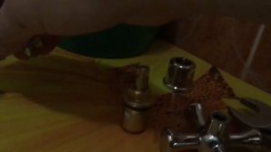 Ремонт кран-букса. Ремонт Крана. Течет вода из закрытого крана.