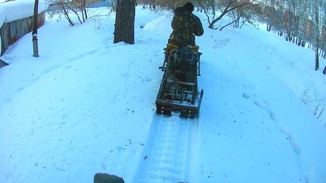 Катаемся на 2х самодельных снегоходах. Снегоход из скутера 150сс. смотреть онлайн