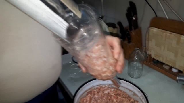 Делаем НАСТОЯЩУЮ, ВКУСНУЮ КОЛБАСУ! Домашняя Колбаса.