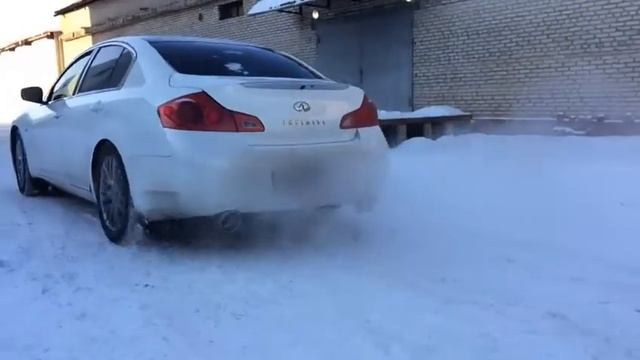 Infiniti G25 Muffler Delete смотреть онлайн