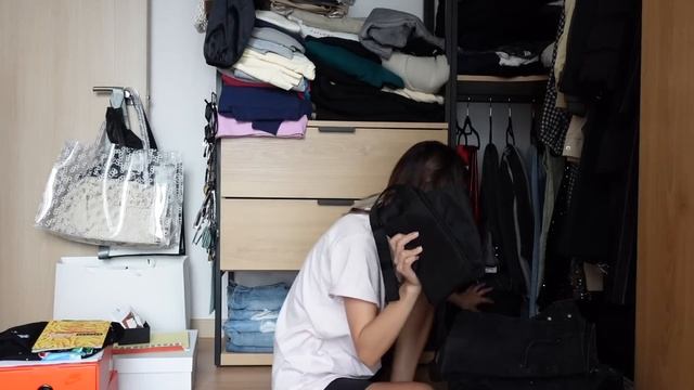 ?CLOSET CLEANOUT: My First Walk-In Wardrobe ? смотреть онлайн