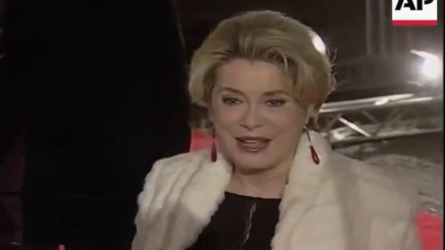 Catherine Deneuve - Something in the water смотреть онлайн