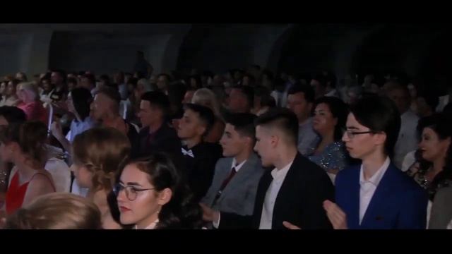 Clip School №1 Песня про здоровье Ведущий отжигает на Выпускном смотреть онлайн