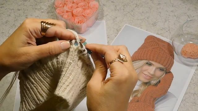 Вяжем шапку "Косы" с необычным донышком. Первая часть смотреть онлайн
