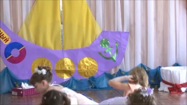 ТАНЕЦ С ПОЛОТНАМИ смотреть онлайн