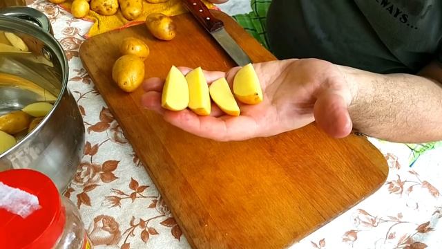 БЕЛЫЕ ГРИБЫ ЖАРЕНЫЕ С КАРТОФЕЛЕМ. СБОР ГРИБОВ. ПРИГОТОВЛЕНИЕ. РЕЦЕПТЫ СЮФ смотреть онлайн