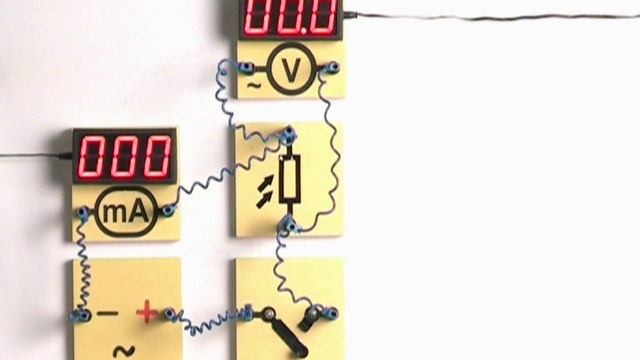 ЗАВИСИМОСТЬ СОПРОТИВЛЕНИЯ ПОЛУПРОВОДНИКА ОТ ОСВЕЩЁННОСТИ.ФИЗИКА.ХРОНИКА смотреть онлайн