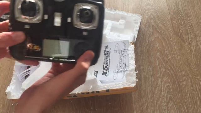 Syma X5C-Распаковка и первый полёт смотреть онлайн