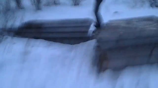 Обкуреный парень делает сальто))) смотреть до конца! смотреть онлайн